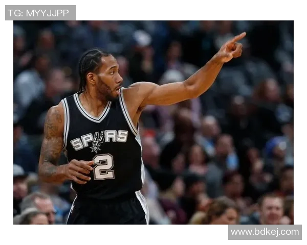 勇士与马刺激战正酣NBA赛场精彩瞬间回顾与分析