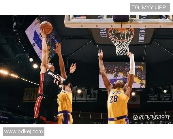 湖人对热火季后赛精彩回顾全场录像分析与精彩瞬间集锦